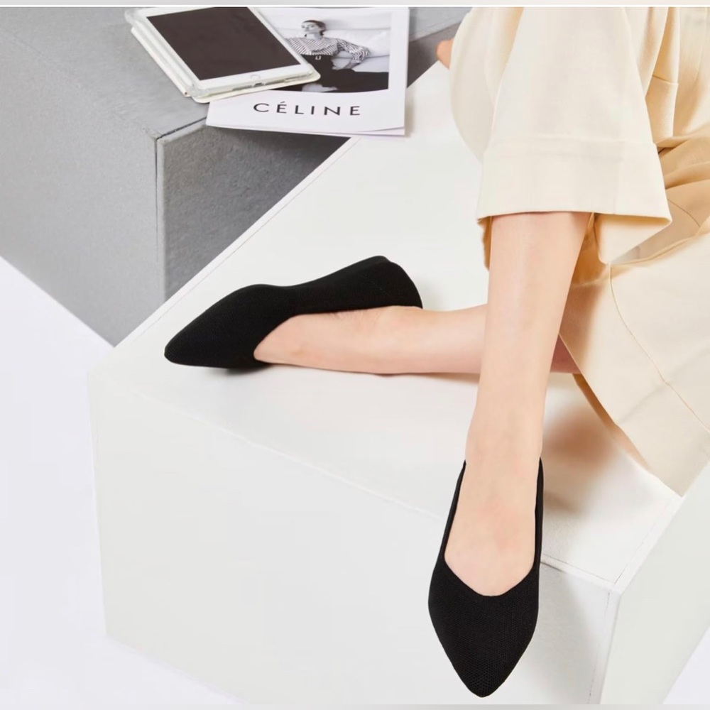Women’s pointed flats